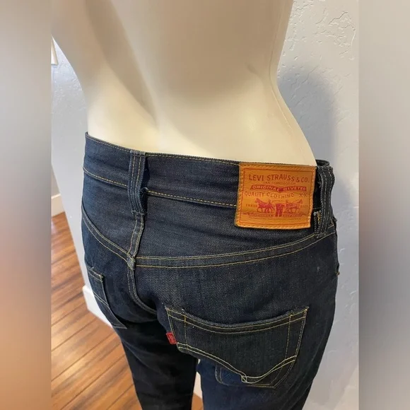 Levi's button fly Deep Indigo Straight leg Jeans - Picture 9 of 10